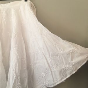 ISAAC MIZRAHI white embroidered skirt cotton